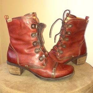 Pinkolinos mid high walking boots